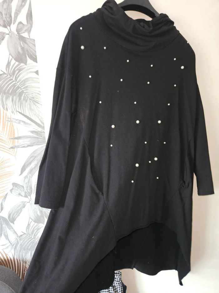 Robe pull à perles noire