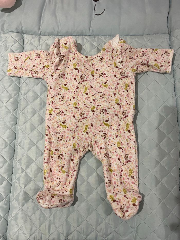 Pyjamas 1 mois - photo numéro 8