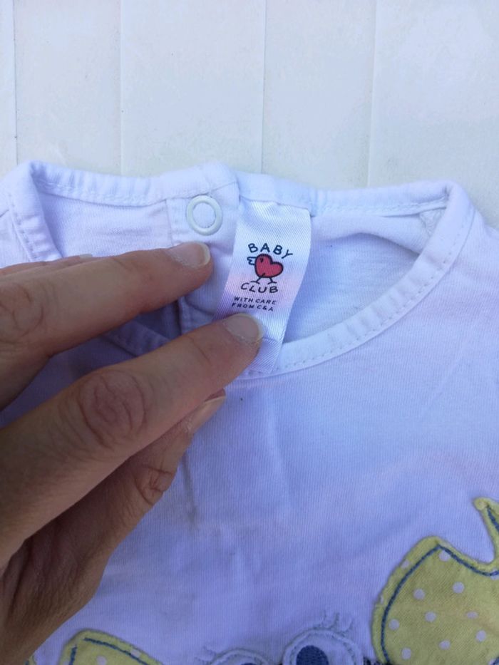 T shirt fille 24 mois parfait état - photo numéro 2