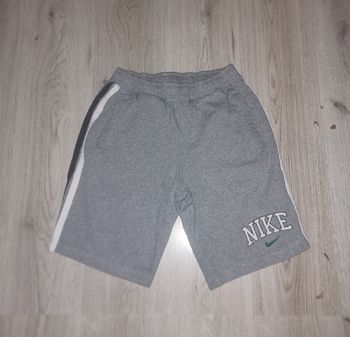 Short Nike