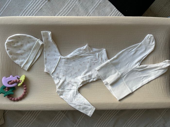 Ensemble bébé un mois