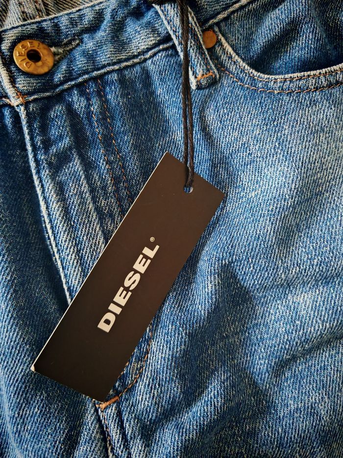 Jeans diesel neuf avec étiquette - photo numéro 4