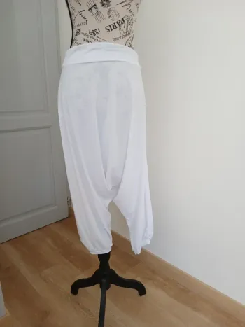 🤍 Sarouel blanc – Taille unique – Bon état