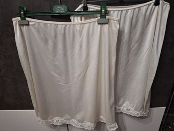 Lot 2 jupons bas dentelle