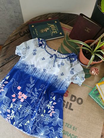 Blouse motifs fleuris