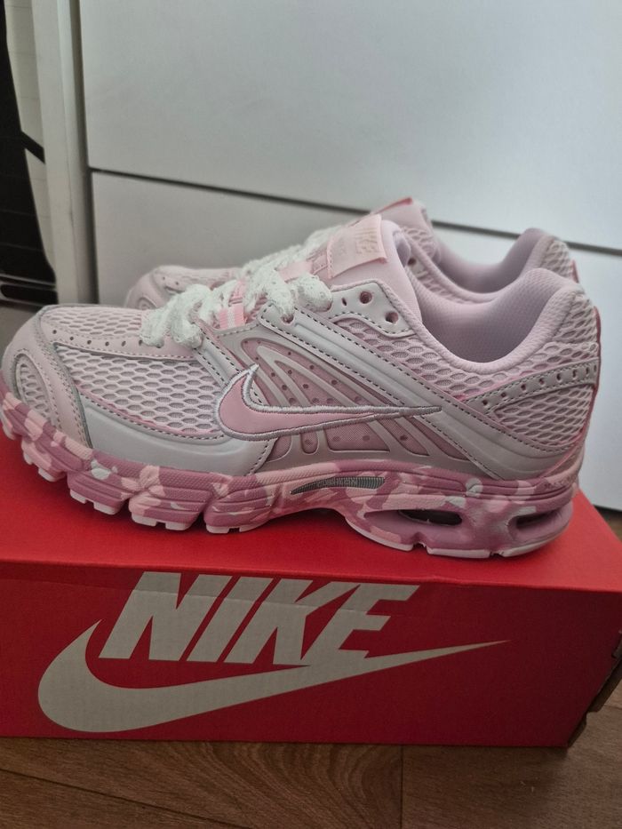 Nike air max moto 2k
