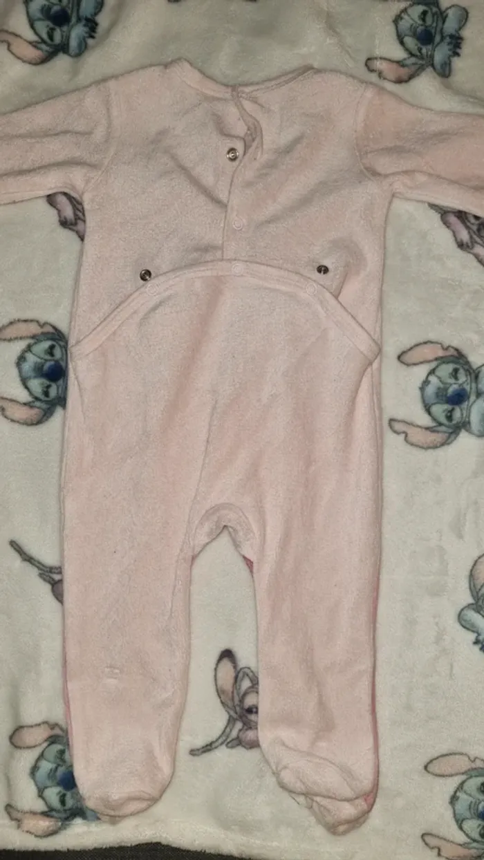 Pyjama princesse 6 mois en bon état - photo numéro 6