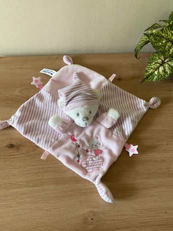 Doudou plat ours bonnet rose rayé moon étoile max sax
