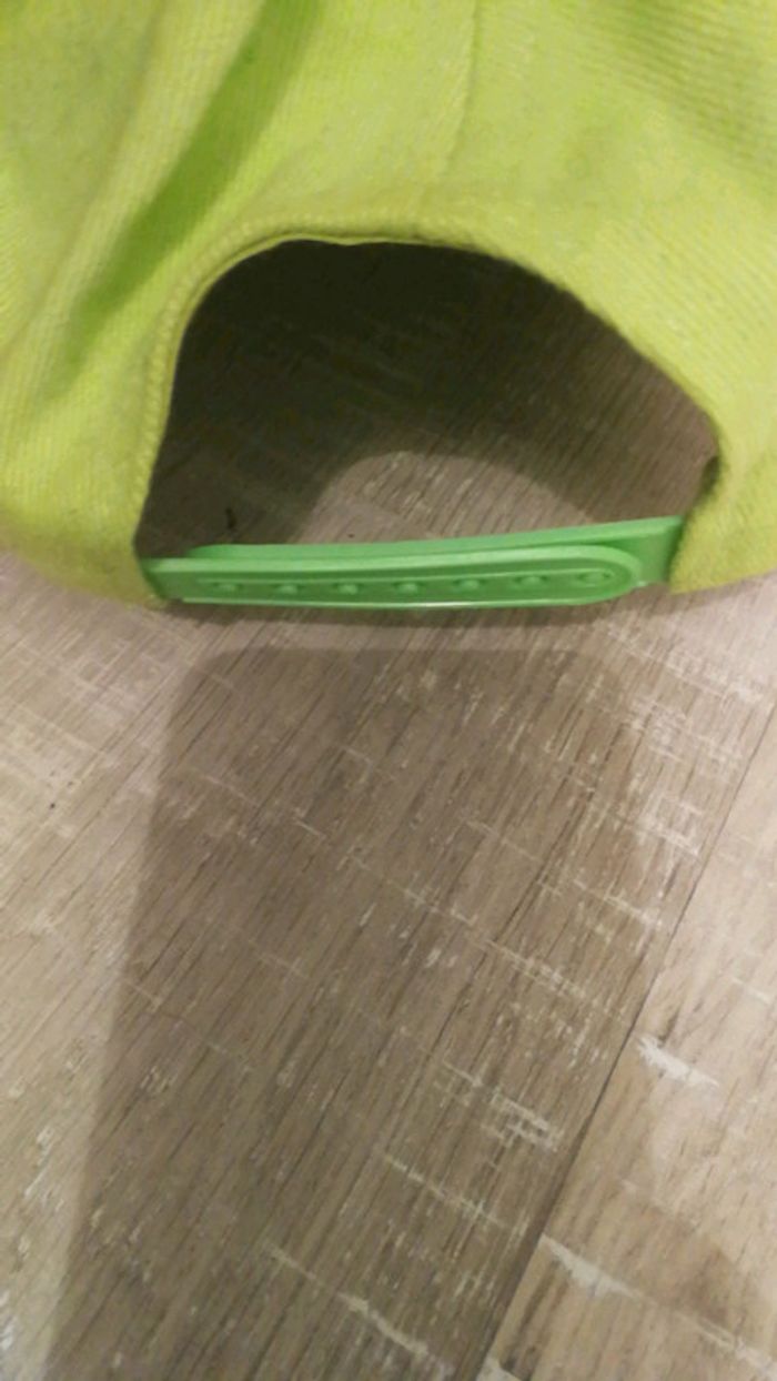 Casquette verte - photo numéro 3