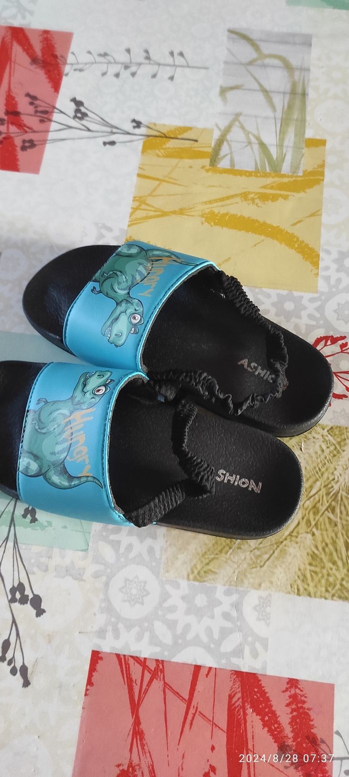 Claquettes dinosaure Amazon 32/33 - photo numéro 6