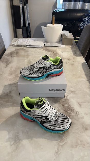 Saucony Omni 9