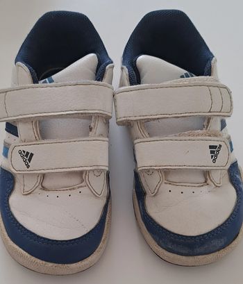 Baskets Adidas Pointure 23