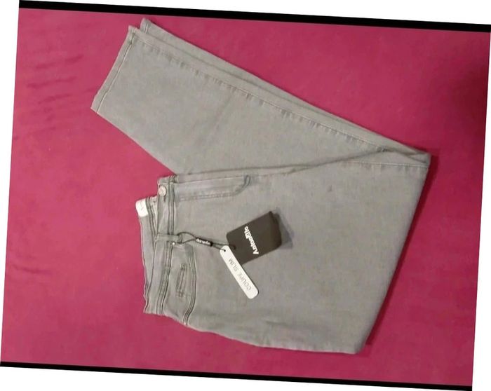 Neuf - Jean slim Antonelle