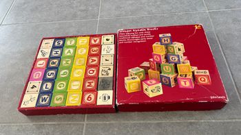 Cubes en bois wooden alphabet blocks 