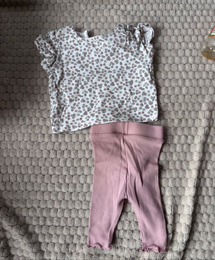 Ensemble teeshirt leggings