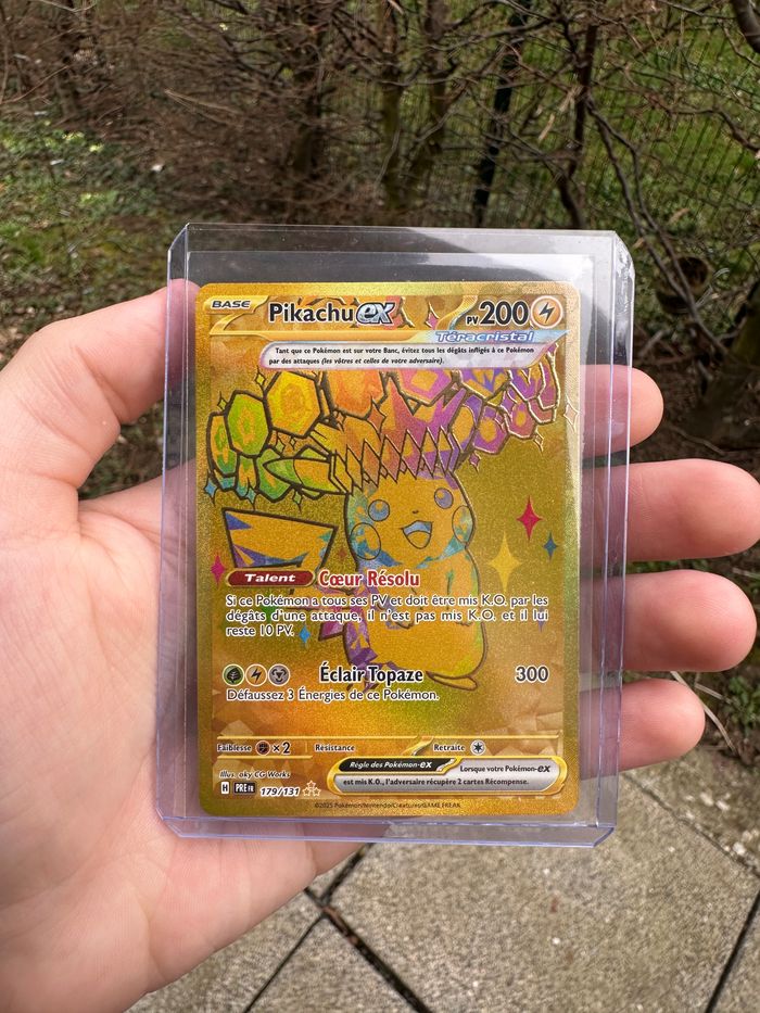 Pikachu Gold 179/131