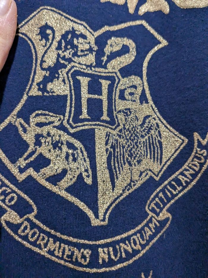 Magnifique tee shirt pyjama Harry Potter bleu et doré. Taille S - photo numéro 4