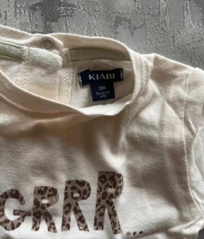 Pull fin manches longues Kiabi 3 mois beige à motifs – TBE - photo numéro 3