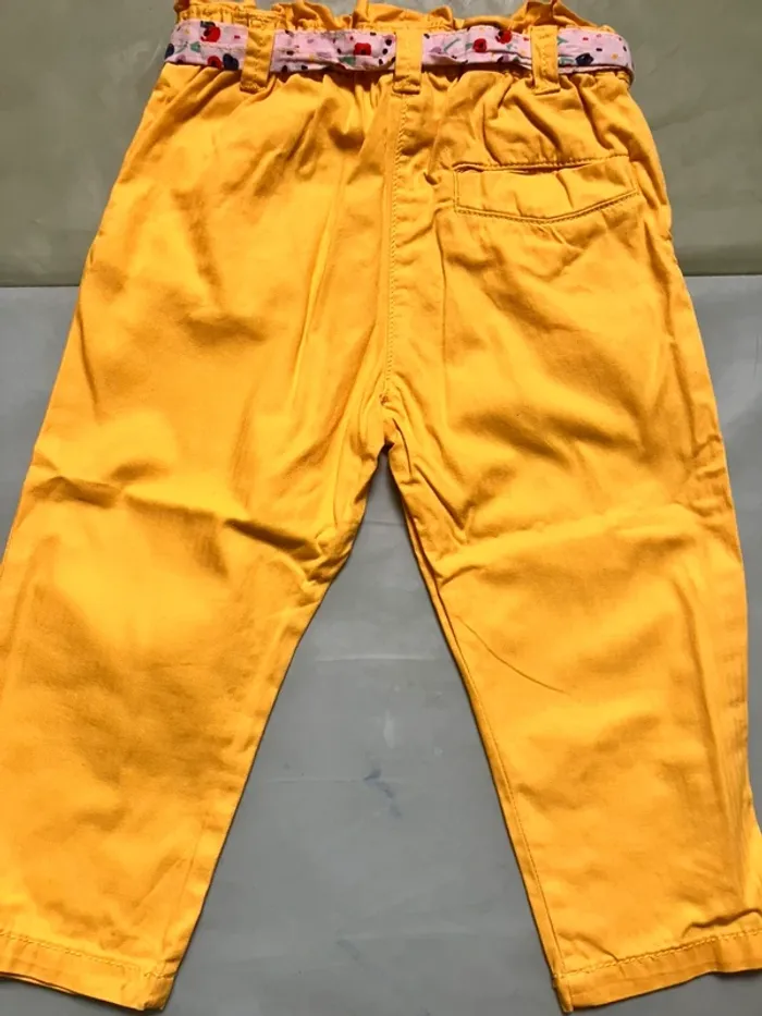 Joli pantalon jaune avec broderie et ceinture 24 mois DPAM - photo numéro 4