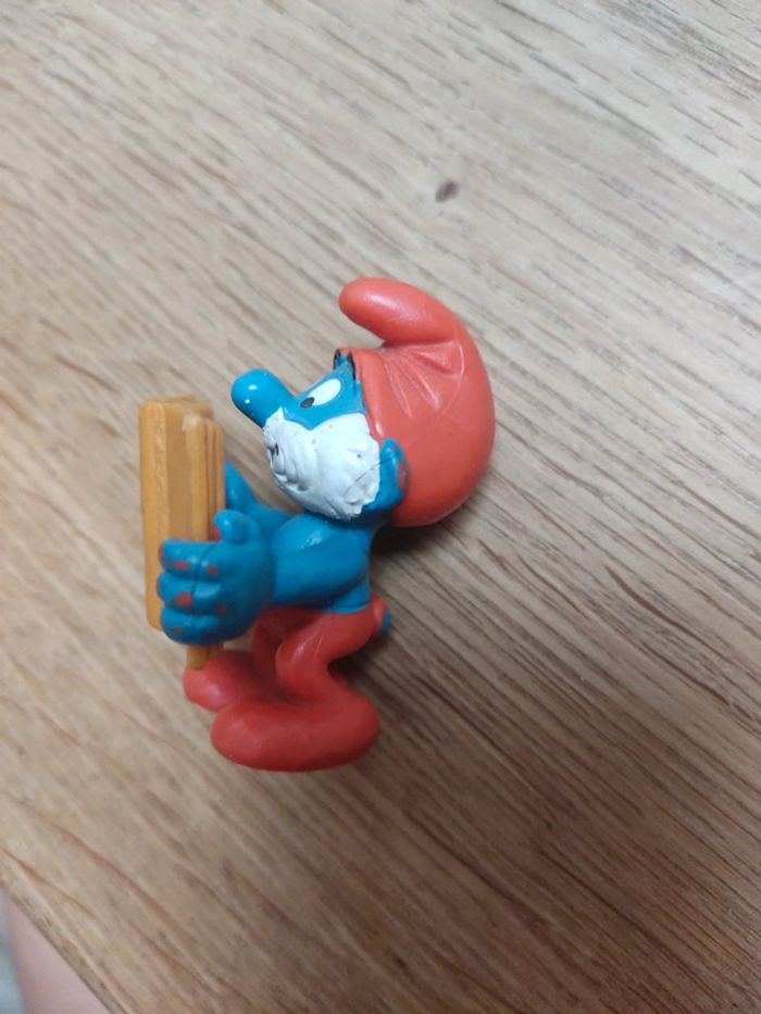 Grand Schtroumpf livre jaune foncé - photo numéro 4