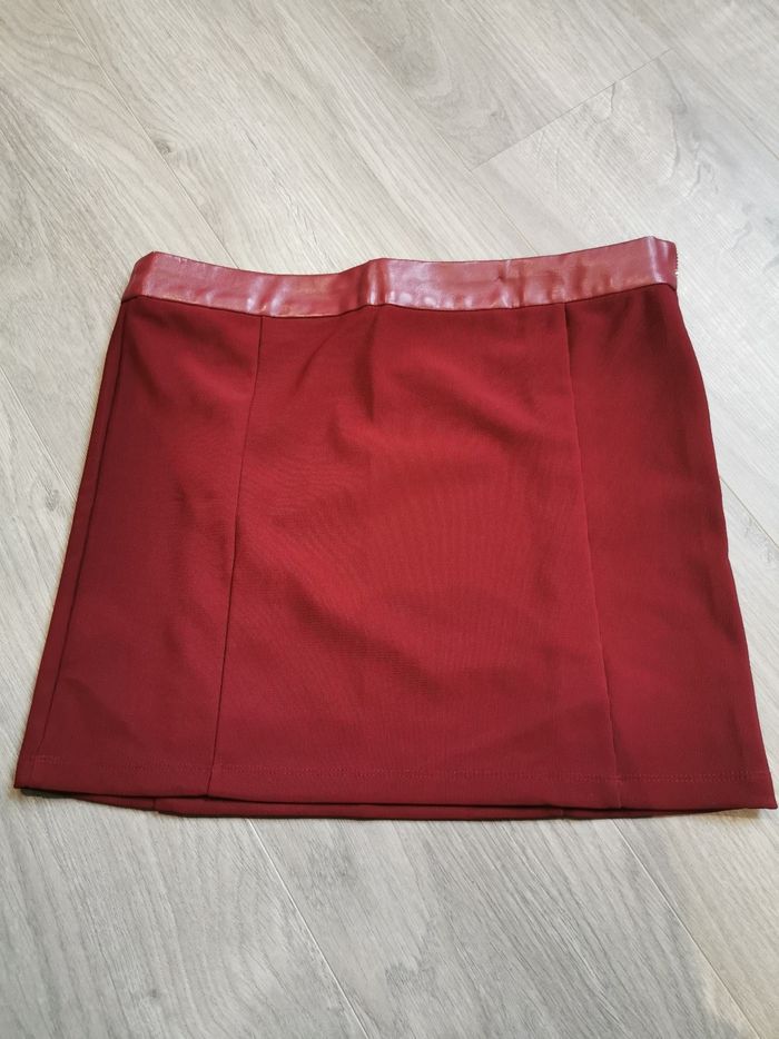 Jupe bordeaux t38 - photo numéro 3