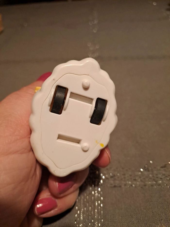 Figurine hello kitty véhicule à friction - photo numéro 2