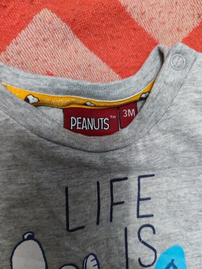 T-shirt Snoopy life is better in flip flop T.3 mois - photo numéro 2