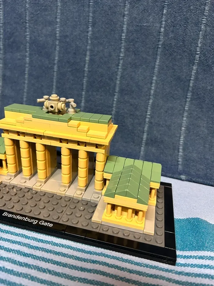 Lego Architecture Porte de Brandenburg 21011 - photo numéro 3