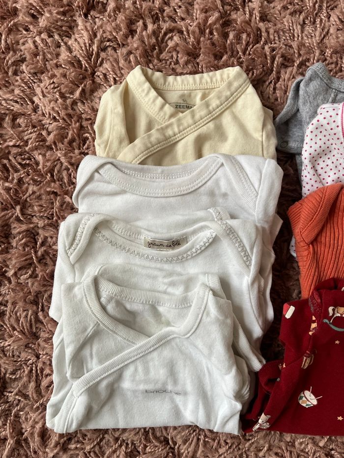 Lot body 1 mois - photo numéro 2