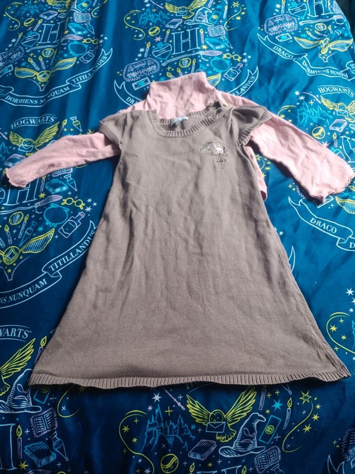 Robe et tee shirt