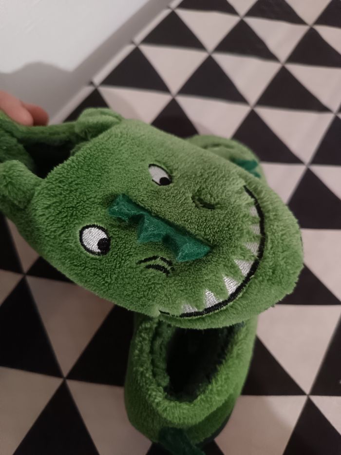 Chausson pointure 30 vert foncé neuf dinausaure - photo numéro 5