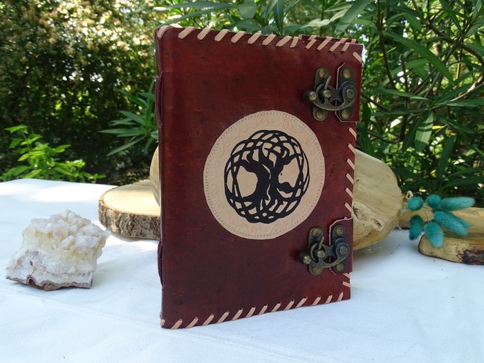 Grimoire cuir arbre de vie