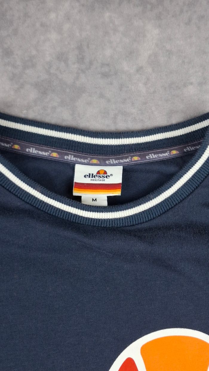 Sweat Ellesse Heritage Bleu Marine à Rayures - Taille M - Très bon état - photo numéro 2