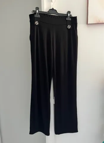 Pantalon droit léger noir T38 très bon état
