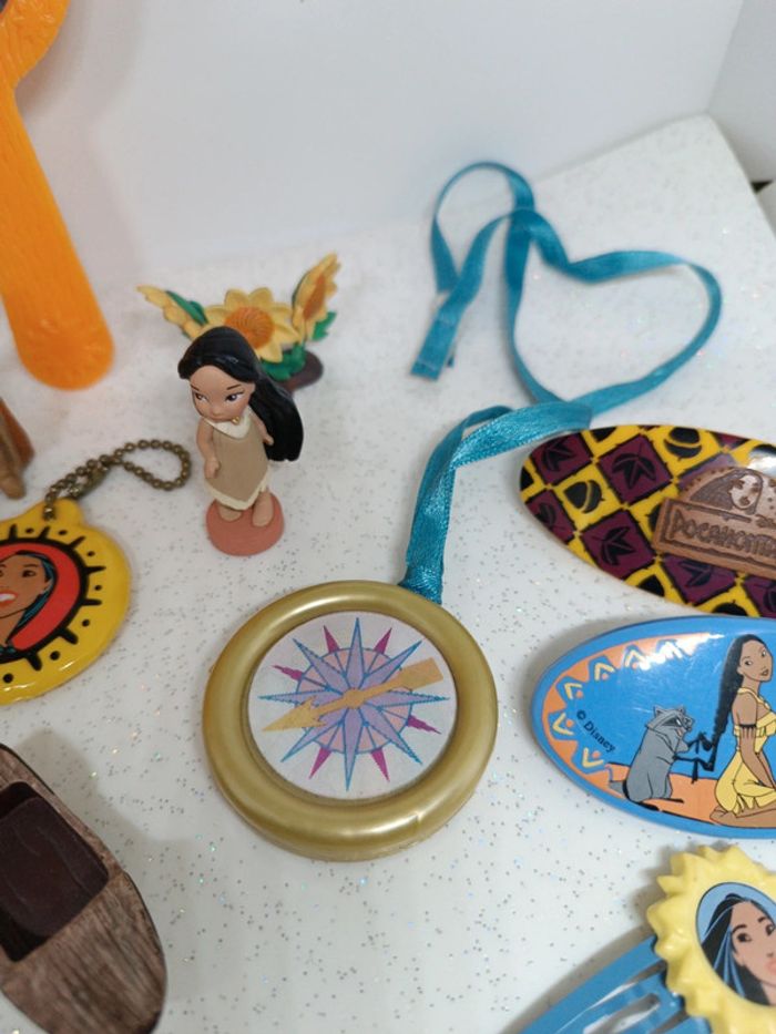 Pocahontas princesse Disney collier boussole barrette clip Animator animator's figurine miroir - photo numéro 6