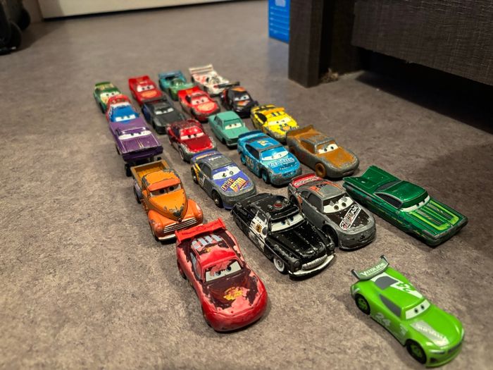 Gros lot 21 petites voitures cars