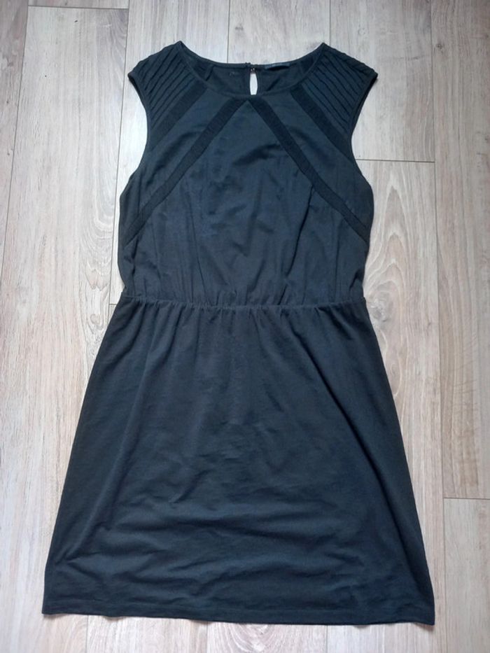 Robe noire ikks taille 40