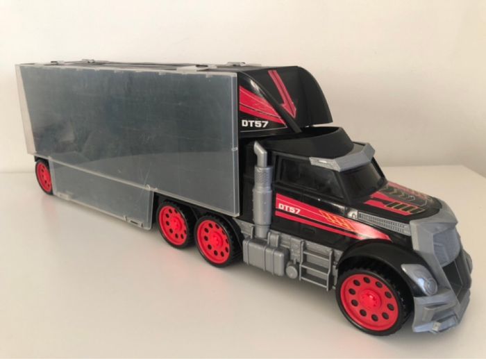 Grand camion transportable avec rangement pour voitures