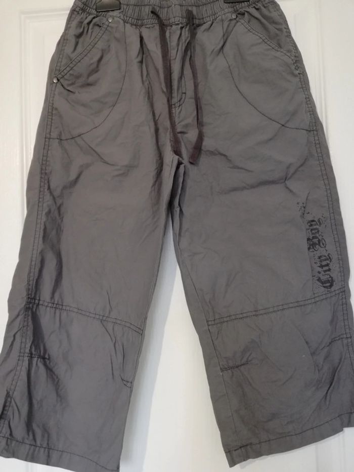 Pantacourt gris 8 ans