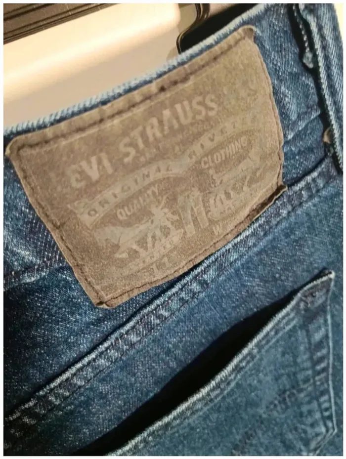 C2 jeans marine Levi's w32 - photo numéro 3
