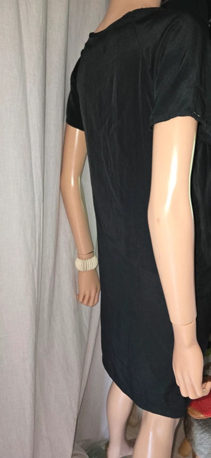 Petite robe noire à avoir absolument dans son dressing taille/36 - photo numéro 3