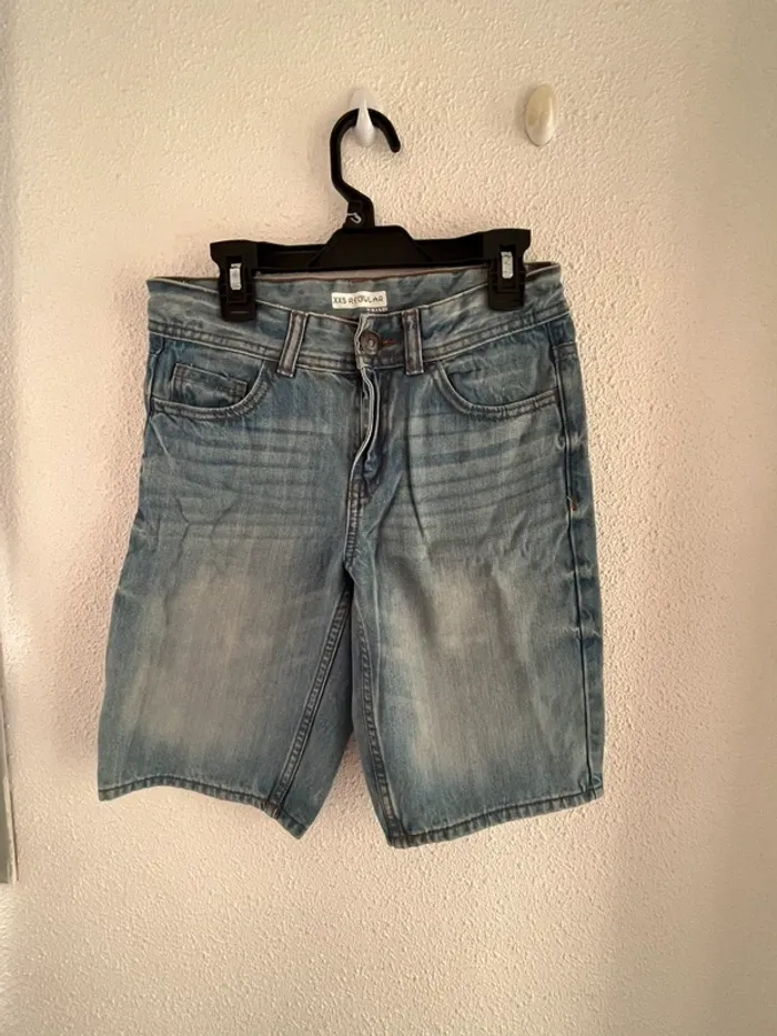 Short en jean kiabi taille XXS/ 12 ans đź’«