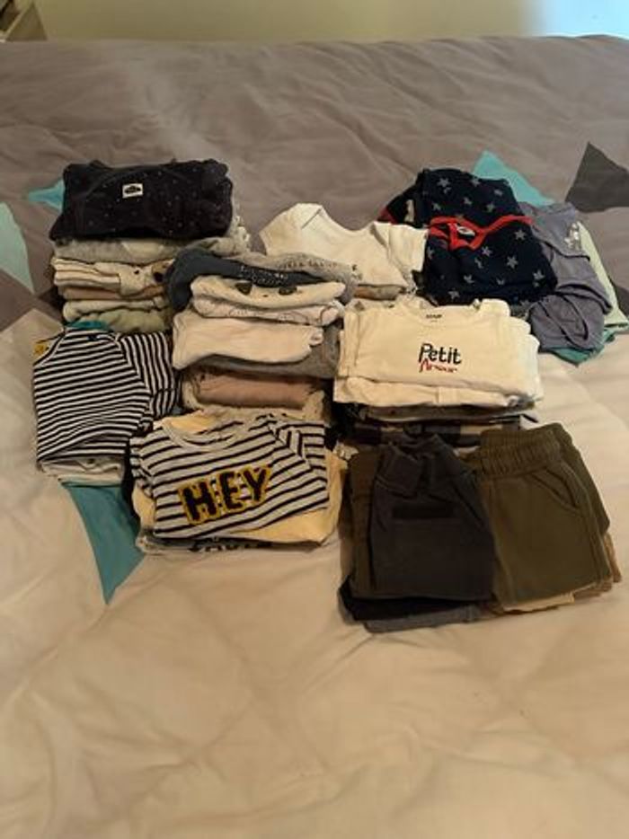 Lot vêtement garçons taille 6 mois - photo numéro 4