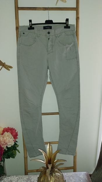 Pantalon ajusté/ slim Bonobo Très bon état Taille 42