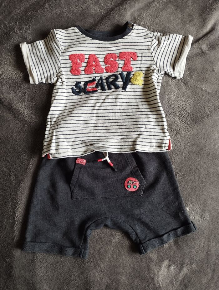 Ensemble short + t-shirt 24 mois monstre