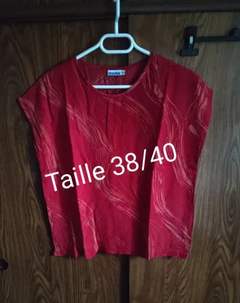 T shirt sans manche taille 38/40