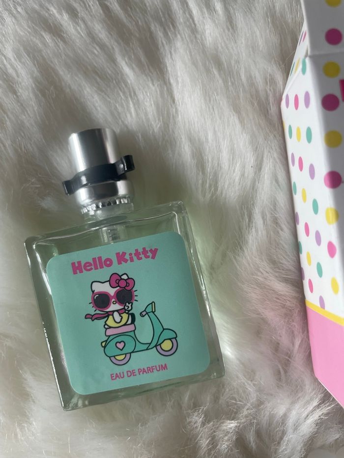 Mini parfum + bracelet hello kitty - photo numéro 3