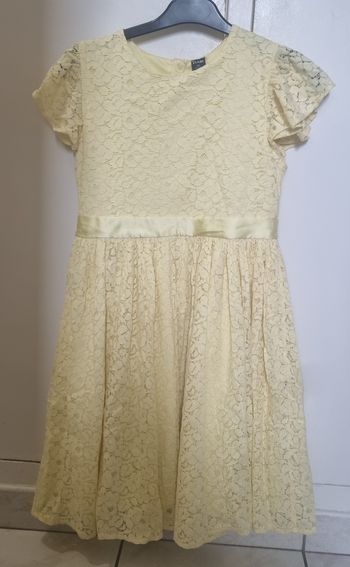 kiabi robe fille dentelle jaune – manches volantées cérémonie taille 12 ans (144‑155 cm)