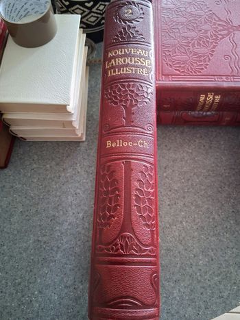 Nouveau larousse illustré " Claude auge " Tome 2