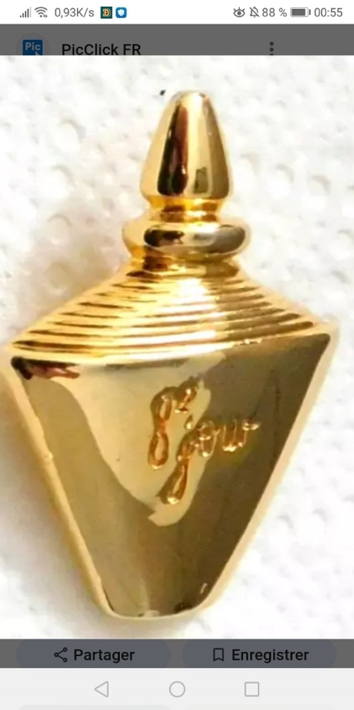 Broche dorée neuve 8 ème jour